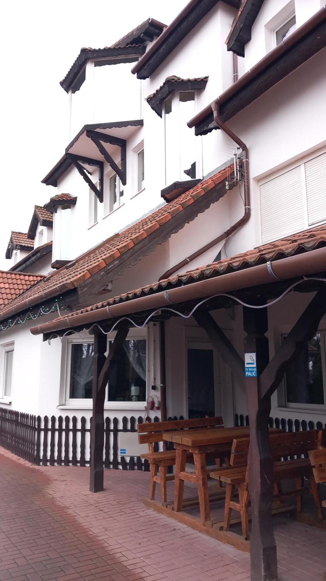 Hotel Dworek Βρότσλαβ Εξωτερικό φωτογραφία